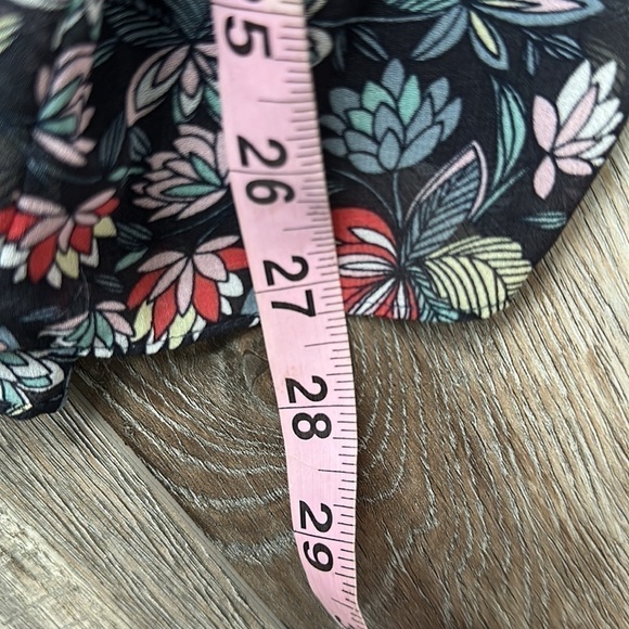 CAbi top tank adjustable straps size medium Floral - Picture 8 of 10